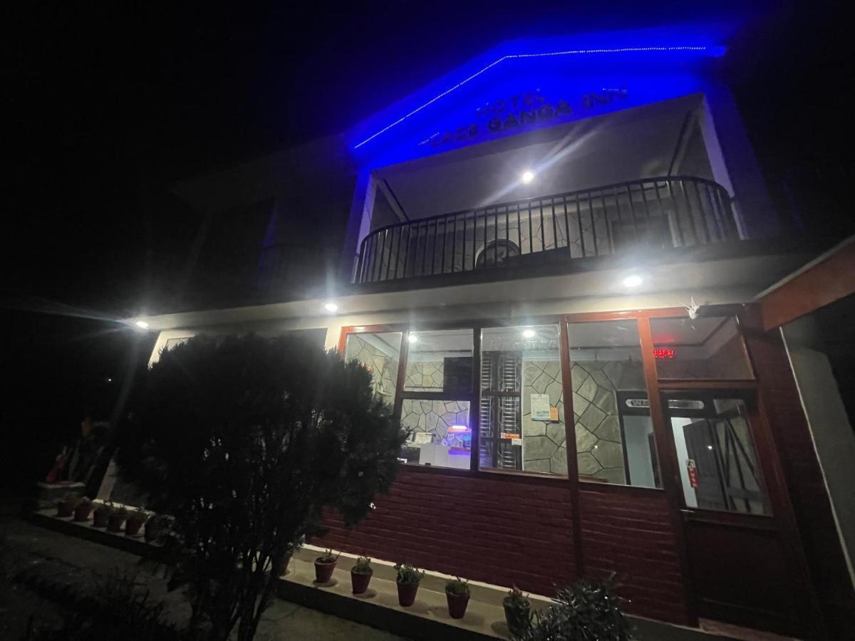 Hotel Peace Ganga Inn ポカラ エクステリア 写真